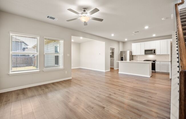 Like New in Durango Farms!!!!