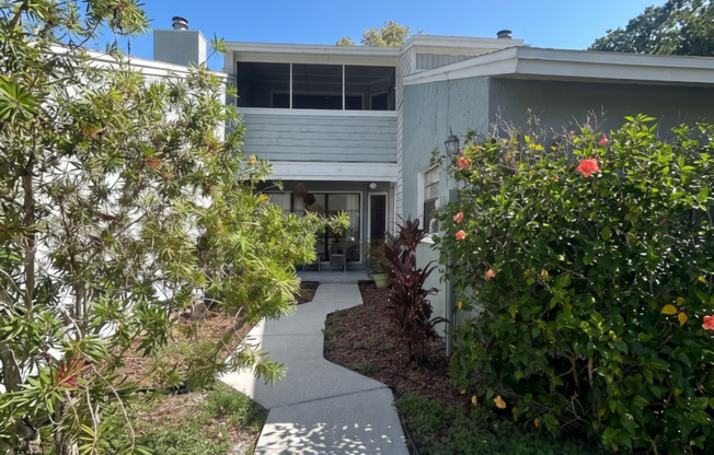 Beautifully Renovated 2 Bedroom, 2.5 Bathroom Townhome with Oversized Two-Car Garage in Tampa, FL