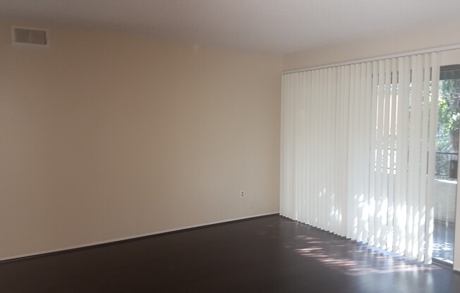 1 bed, 1 bath, 708 sqft, $1,850, Unit P214