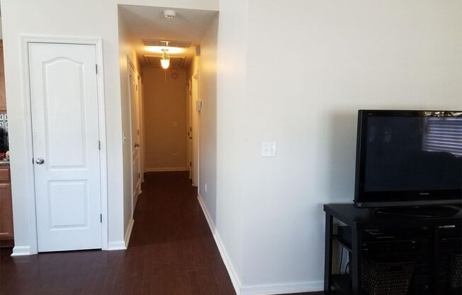 3 beds, 2 baths, $1,800