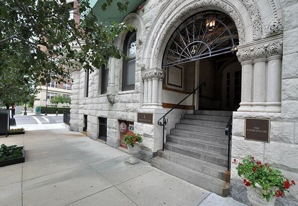 4 Charlesgate E 306