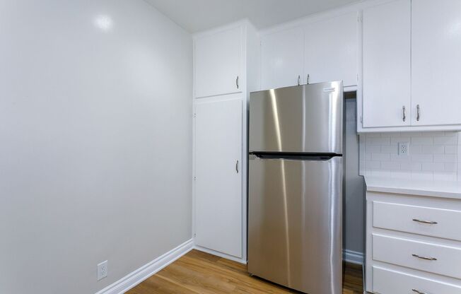 1 bed, 1 bath, $2,295, Unit 04