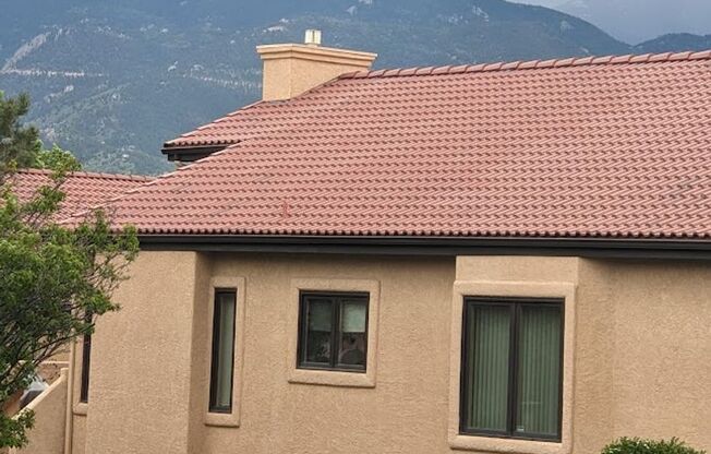 Westside Residence Near Kissing Camels & Garden of the Gods