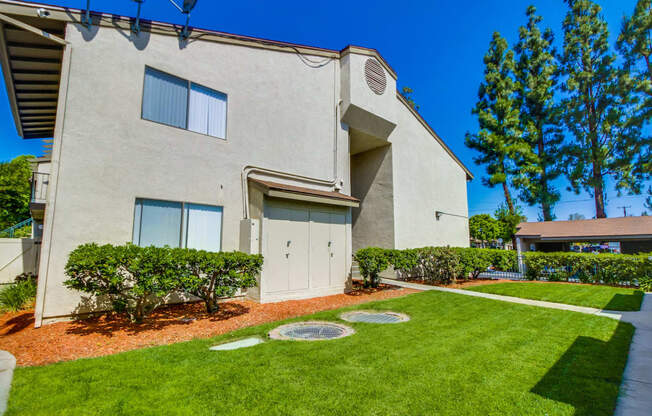 Harbor Cliff Apartments Exterior Building Side View