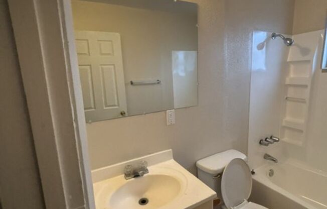 1 bed, 1 bath, 550 sqft, $1,025, Unit 1381-26