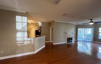 3 beds, 2 baths, $1,700, Unit Unit 1811