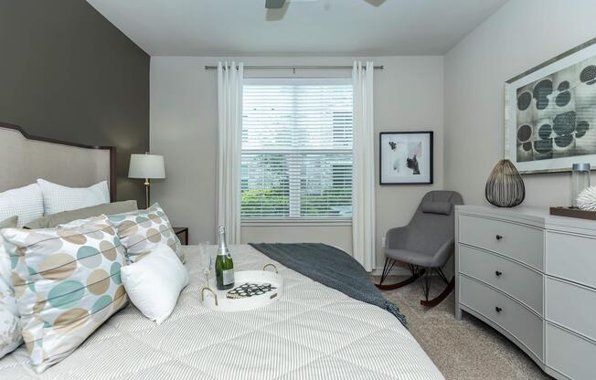 a bedroom with a bed in a hotel room