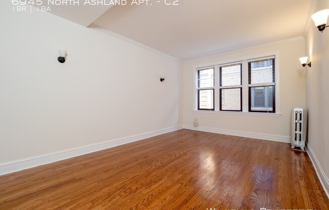 6945 North Ashland Apt.