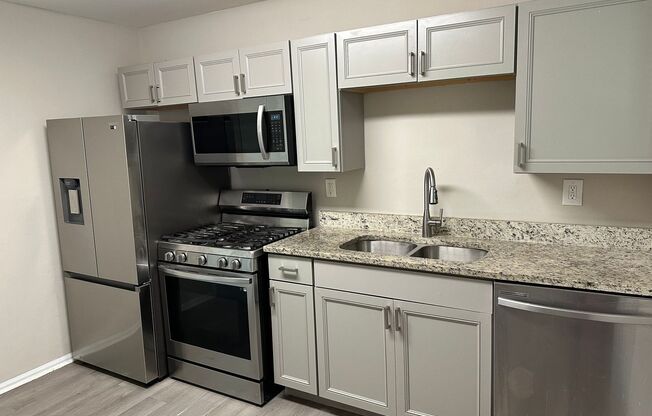 Charming 3BR/2BA Ranch with Garage & Spacious Backyard