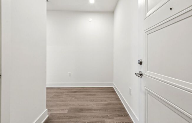 Studio, 1 bath, 545 sqft, $2,050, Unit 406