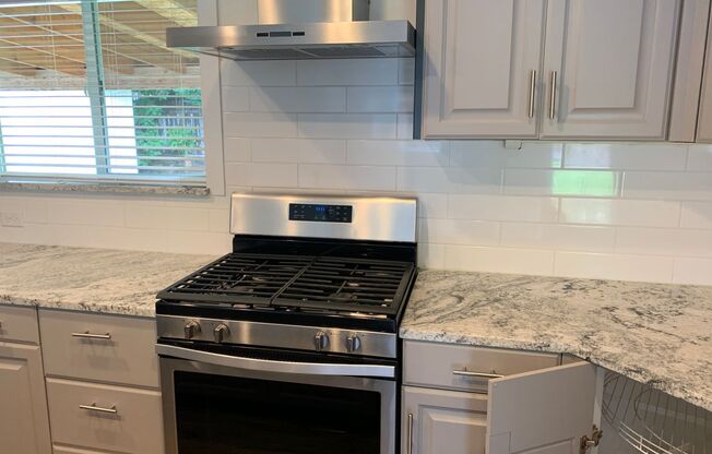 Honey stop the car one-Level ranch in the sought after Felida neighborhood.
