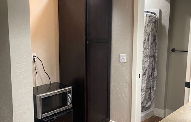 3 beds, 3.5 baths, 1,800 sqft, $1,995, Unit 101 ALKI (FS10) 12U