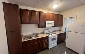 Studio, 1 bath, 366 sqft, $790, Unit 105