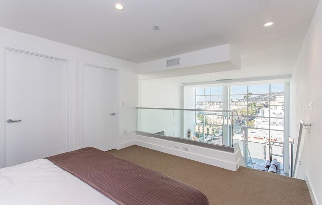 1 bed, 1.5 baths, 890 sqft, $3,500, Unit 1616 - 211
