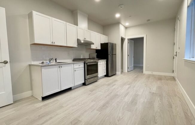 1 bed, 1 bath, $1,950, Unit #100