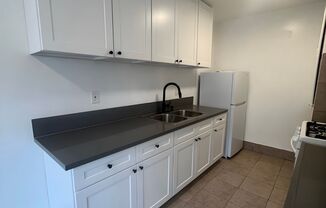 1 bed, 1 bath, $2,200, Unit 13410