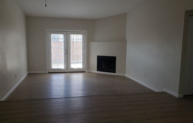 Remolded 3 Bedroom 2 Bathroom in Central Phoenix!!