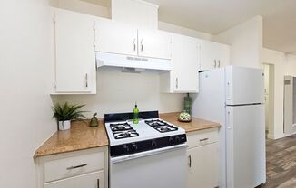 1 bed, 1 bath, 700 sqft, $1,750, Unit 15