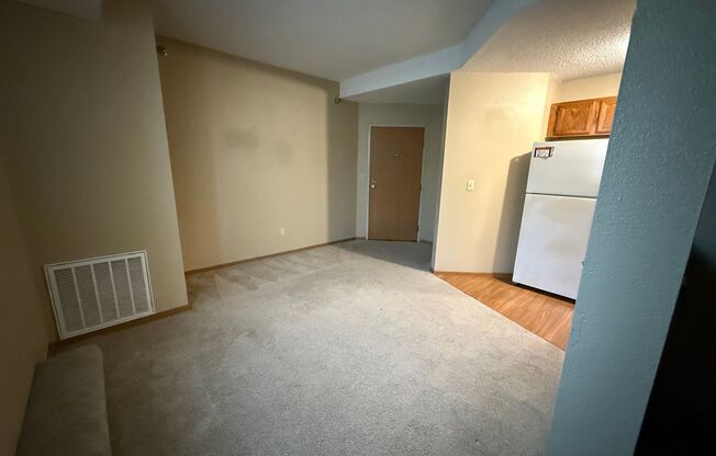 760 Mount Curve Blvd