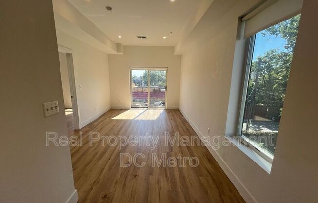 5230 GEORGIA AVE NW
