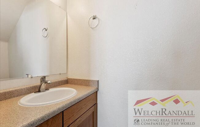 Beautiful 3 Bed 1.5 Bath Townhome in Ogden
