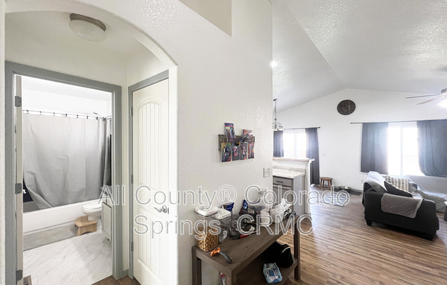 6168 ROCKING CHAIR LN