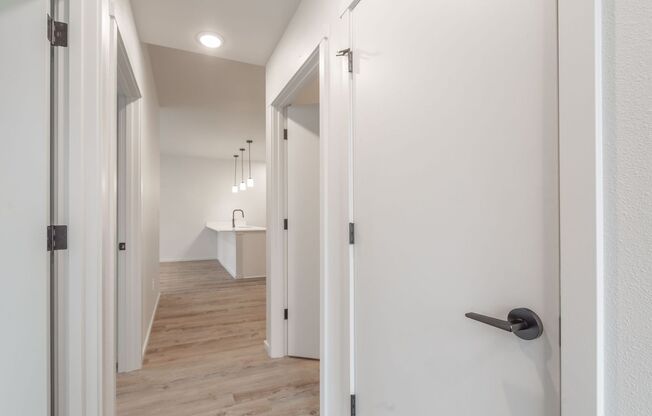 2 beds, 1.5 baths, 921 sqft, $1,695, Unit 203