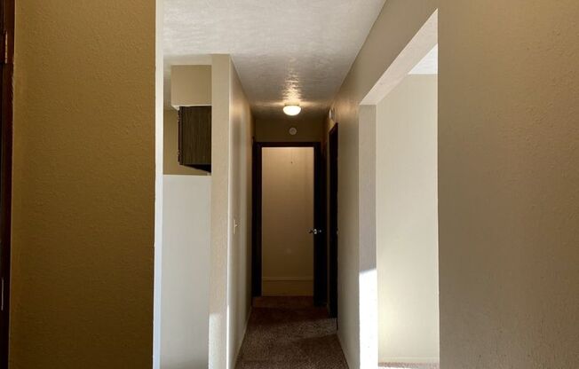 1 bed, 1 bath, 850 sqft, $950, Unit 3-321