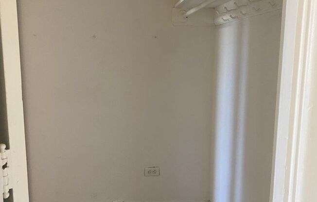 Studio, 1 bath, 301 sqft, $1,350, Unit Wellington 404
