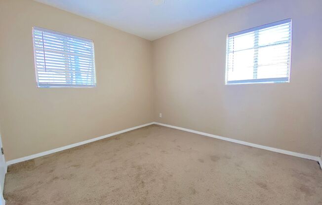 3 beds, 1 bath, $1,300