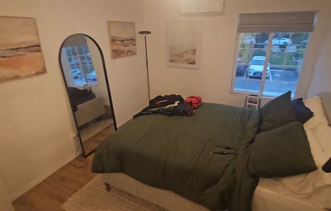 2 beds, 2 baths, $2,800, Unit # 203