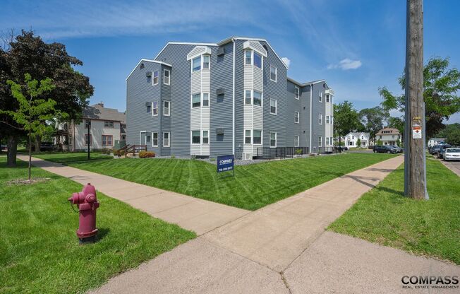 610 Gray St Apartments