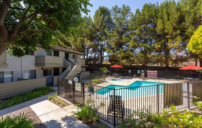 2 beds, 1 bath, 887 sqft, $2,480, Unit 60