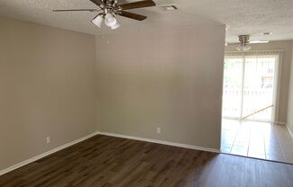 2 beds, 1 bath, 900 sqft, $895, Unit Unit D