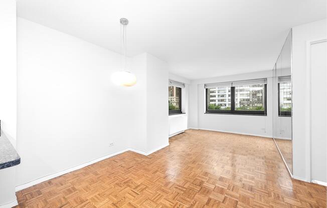 1 bed, 1 bath, 664 sqft, $4,250, Unit 3P