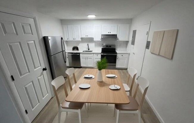 2 beds, 1 bath, 850 sqft, $2,350, Unit 28