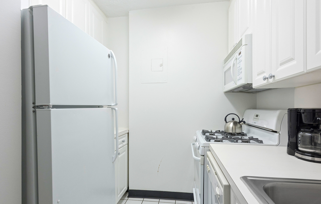 1 bed, 1 bath, $4,495, Unit 24A