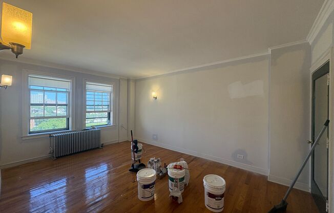 1 bed, 1 bath, $1,595, Unit 605