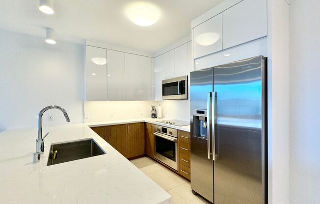 1 bed, 1 bath, $3,300