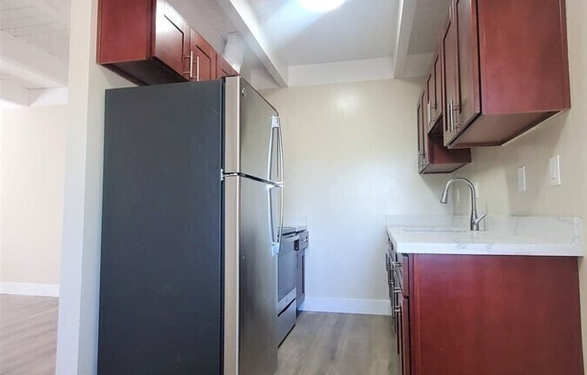 1835 VILLA ST