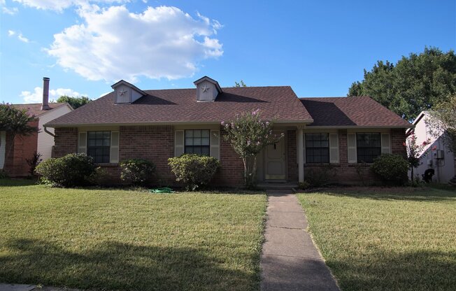 521 ENGLISH OAK DR