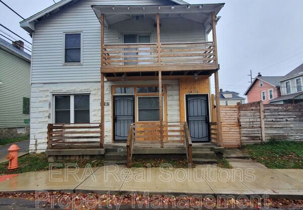 345 1/2 DAKOTA AVE