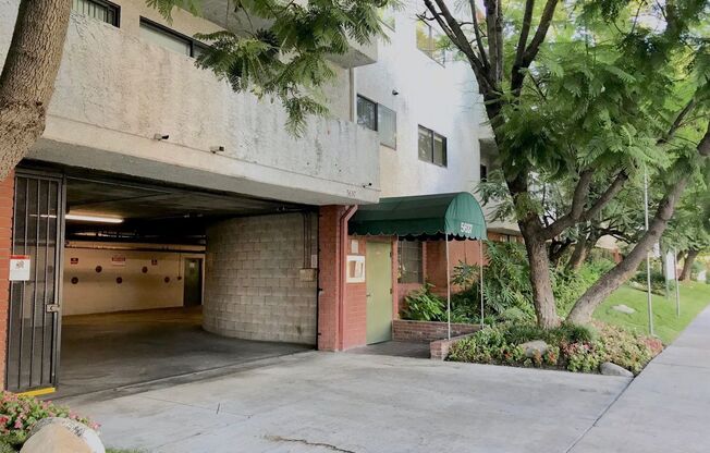 1 bed, 1 bath, 700 sqft, $1,995, Unit 201