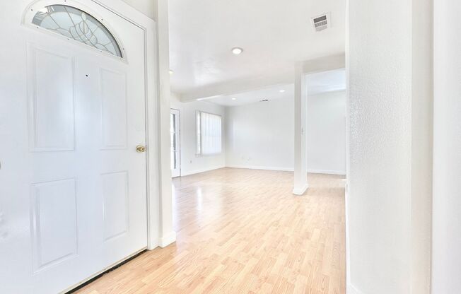 1444 W 28th St