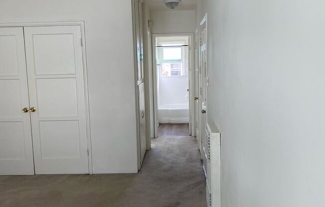 Studio, 1 bath, 500 sqft, $1,250, Unit 146 Apt. 8