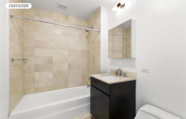 3 beds, 2.5 baths, 1,595 sqft, $6,250, Unit PH2B