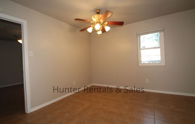 4 beds, 2 baths, $1,250