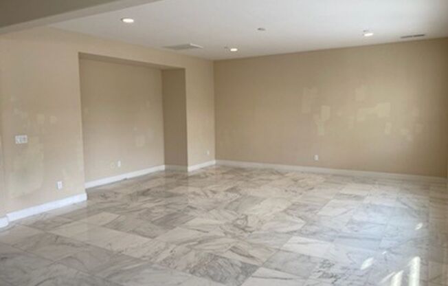 Beautiful 5 Bedroom Home for rent in Lopella Meadows!