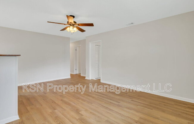 208 TECH DR