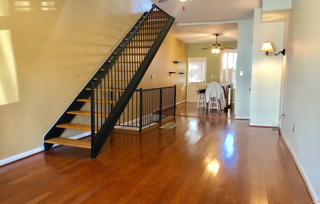 Charming 2 Bedroom/1Bathroom Townhome in Canton Neighborhood, MD!